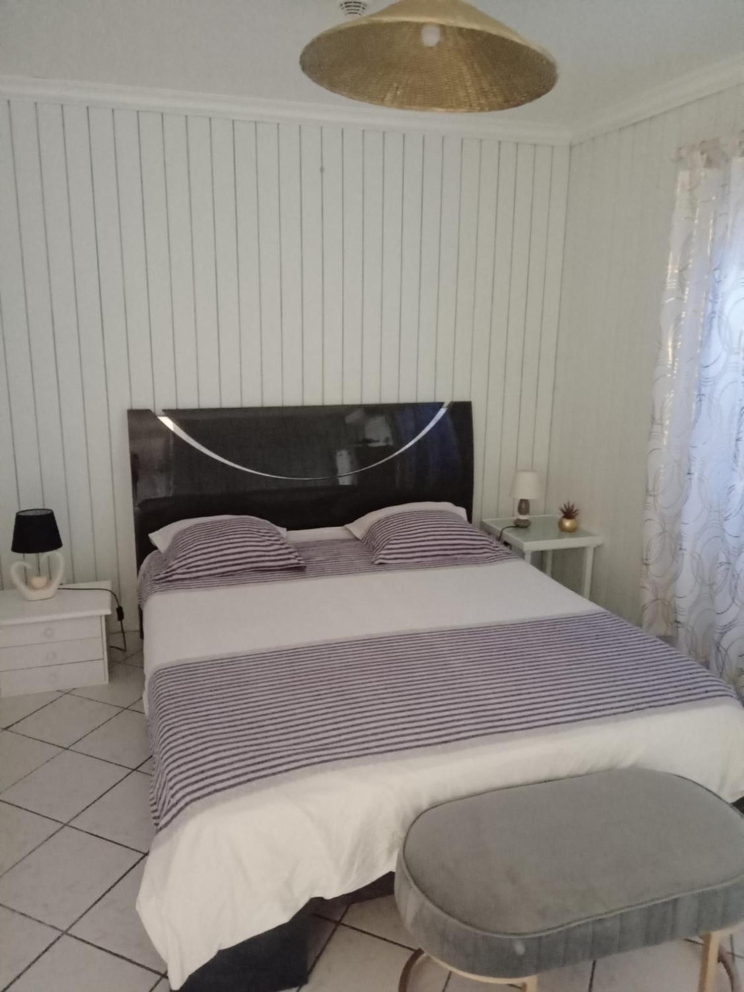 Appart'Hotel La Croisiere Gourbeyre Екстериор снимка